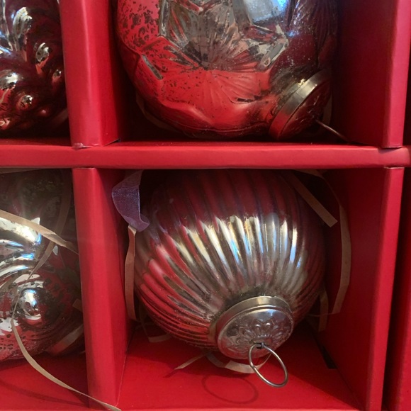 Martha Stewart Ornaments 4 Silver Glass Embellished Christmas Ornaments - Picture 5 of 6